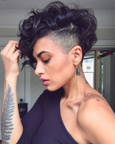 A long pixie cut is the definition of versatility combined with style. 28 Curly Pixie Cuts That Are Perfect for Fall 2017 | Glamour