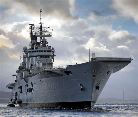 R07 Hms Ark Royal Invincible Class Aircraft Carrier Navy Artofit