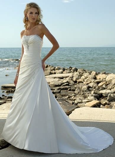 Below is a collection of beautiful beach wedding dresses for guests. 25 Beautiful Beach Wedding Dresses - The WoW Style