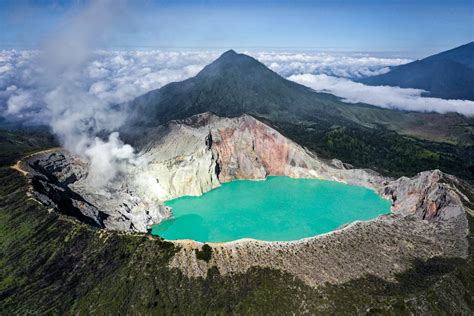 Kawah Ijen Volcano The Mount Ijen Crater Lake And Blue Fire In