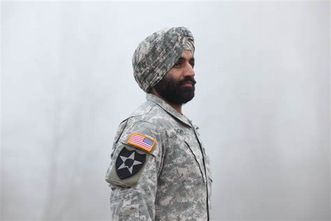 Washington Sikh Us Army Captain Allowed To Wear Beard Turban In