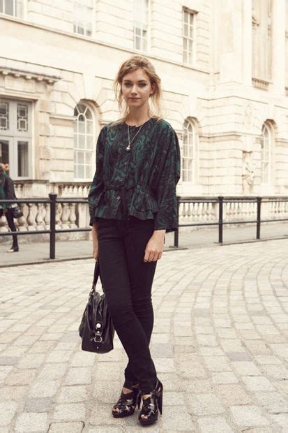 Pin By Cafe Mental On Unique With Images Imogen Poots Fashion Fashion