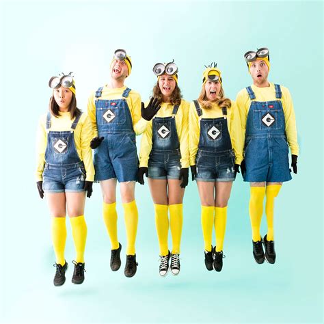 make minion costumes for your squad this halloween via brit co minion costumes halloween