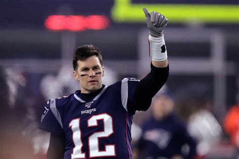 New England Patriots Offer Tom Brady A Heros Farewell In Emotional