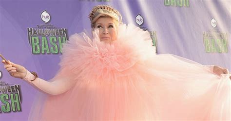 Martha Stewart Goes As Glinda The Good Witch For Halloween Bash E Online