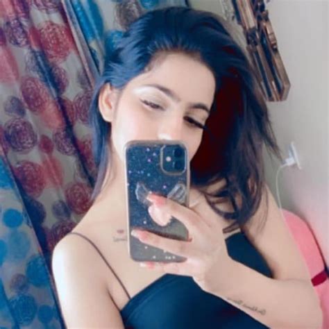 Sextortion Instagram Influencer Jasneet Kaur Who Arrested For Blackmailing Extorting Money