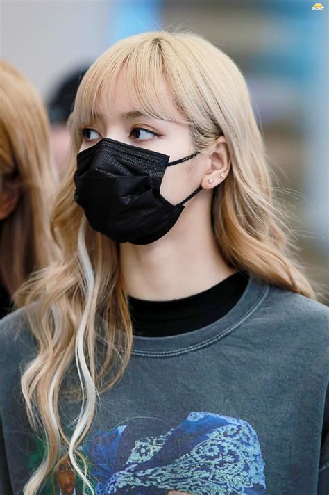 These 15 Photos Prove That No Mask Can Hide Blackpink Lisas Beauty