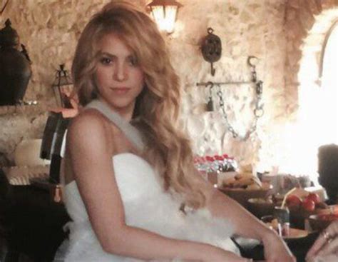 Shakira comparte una foto de la grabación del videoclip de Empire