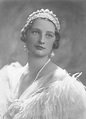 Astrid de Suecia reina de los Belgas ( 1905 + 1935 ). | Royal tiaras ...