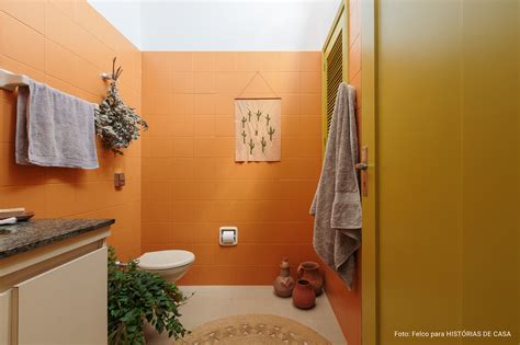 Antes e Depois Pintura de azulejos no banheiro Histórias de Casa