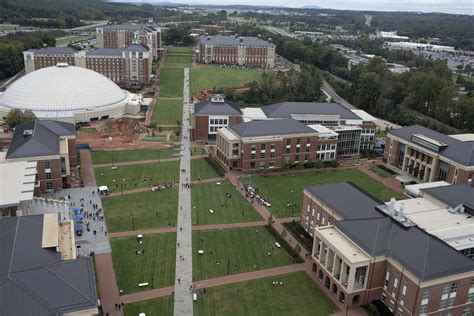 Liberty University Welcomes More Than 1000 Students Back To Campus