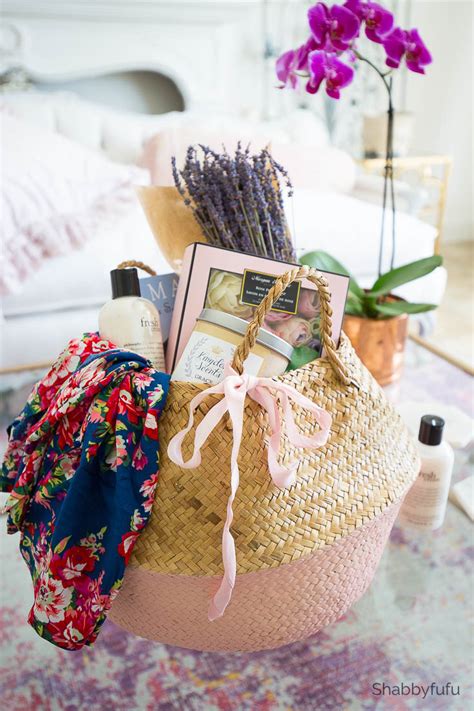 Shop for best mother's day gifts at the bradford exchange. DIY GIFT BASKET IDEAS FOR MOMS WHO LOVE TO COOK