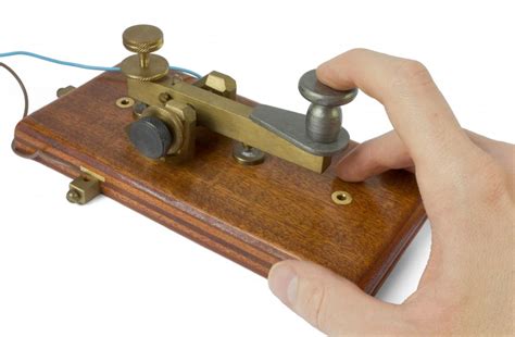 6 Janvier 1838 Samuel Morse Et Alfred Vail Font La Démonstration De