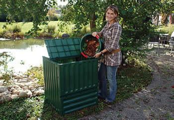 El compost aporta nutrientes al suelo, aumenta la porosidad y la retención del agua, favorece el desarrollo y crecimiento de plantas y plantines. El compostaje doméstico: como hacer compost en casa ...