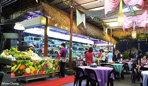 Check out their menu for some delicious thai. Ho Chiak: Seafood in Penang: Bali Hai