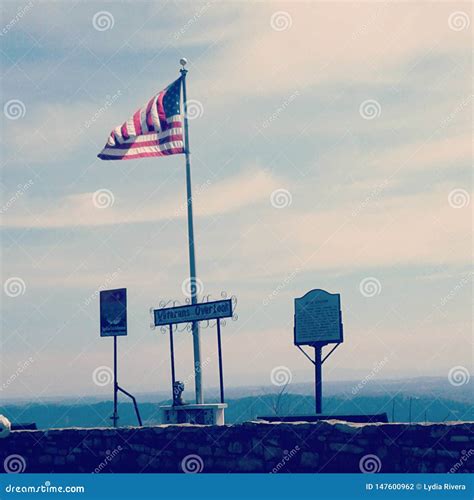 Veterans Overlook In Tennessee 2 With Flag Standing Tall Stock Photo