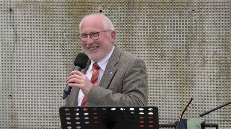 Den österlichen festcharakter bringt die nach dem zweiten vatikanischen konzil neu formulierte präfation der heiligen messe am pfingstsonntag zum ausdruck Pfingstsonntag 31.05.2020 - YouTube