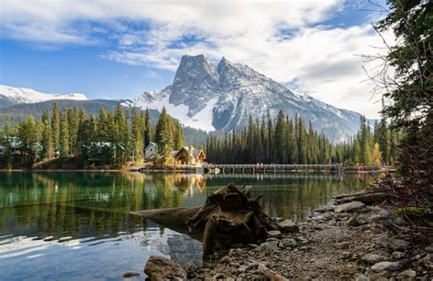 Emerald Lake No Parque Nacional Yoho Colúmbia Britânica Canadá Foto