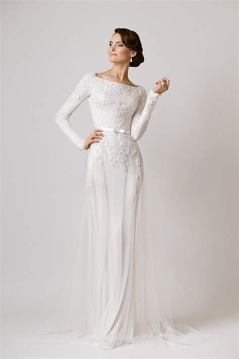 23 Winter Wedding Dresses That Wow Weddingsonline Wedding Dress