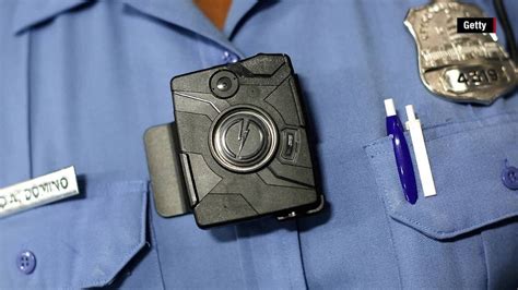 Axon Offers Body Cameras For Every Police Officer In The Us Apr 5