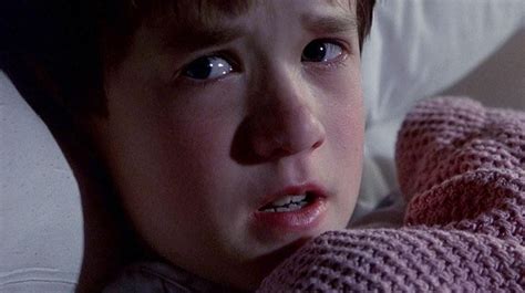 The Sixth Sense Is Still An Amazing Hair On End Classic Thriller Today