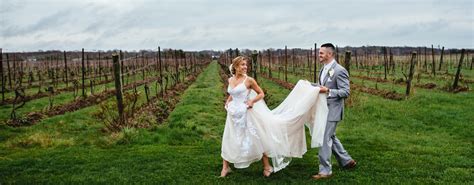 Saltwater Farm Vineyard Wedding Alanna Justin Vo Photographers