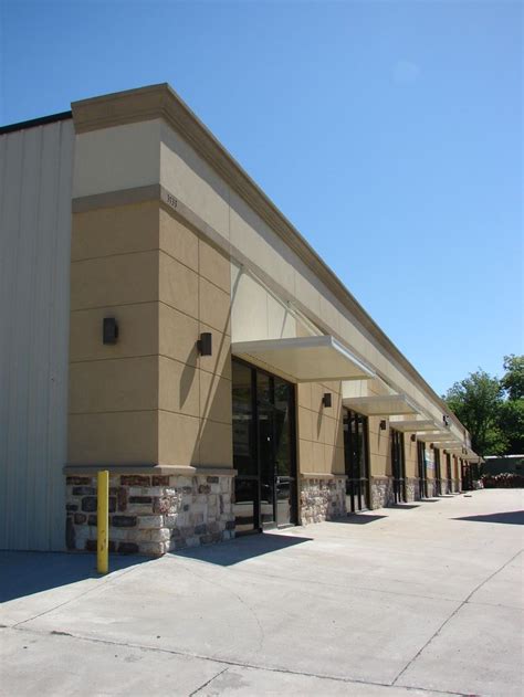 Strip Mall Application Of A Steel Building For Retail Purposes