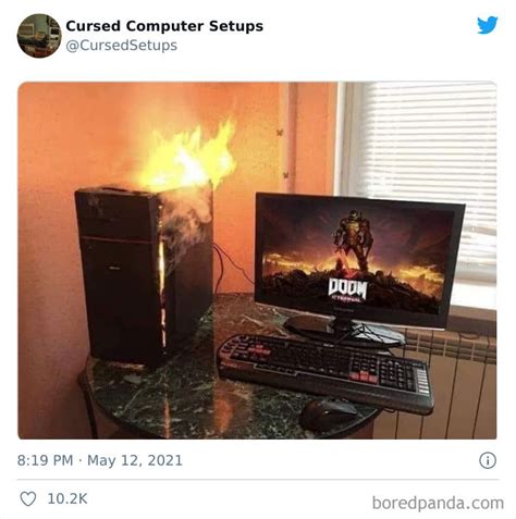 20 Of The Worst Computer Setups Shared By The Cursed Setups Twitter