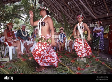 Ballerini Per Matrimoni Del Sud Pacifico Con Ospiti Di Nozze Isola Di Bora Bora Polinesia