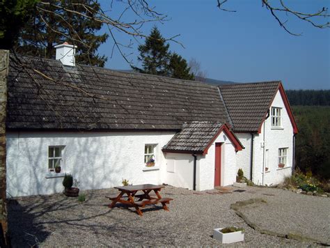 Holidaywicklow - lrish cottage rental Wicklow | Irish cottage, Cottage extension, Cottage