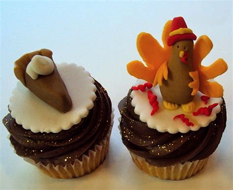 These sweet and savory cupcakes taste like your thanksgiving favorites, but in a view image. Easy Adorable Thanksgiving Cupcake Decorating Ideas - family holiday.net/guide to family ...