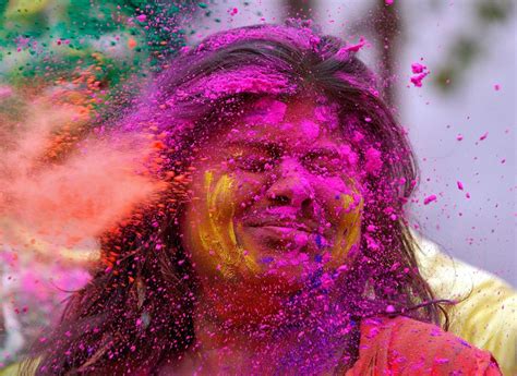 A Feast Of Spectacular Colour As Hindus Celebrate Holi Arts And