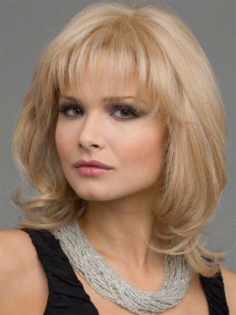 Trendy Medium Length Hairstyles For Round Faces Pictures