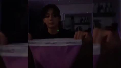 Jungkook Folding His Calvin Klein Underwear In Weverse Live 🤣🤌🏻💜 Jeon