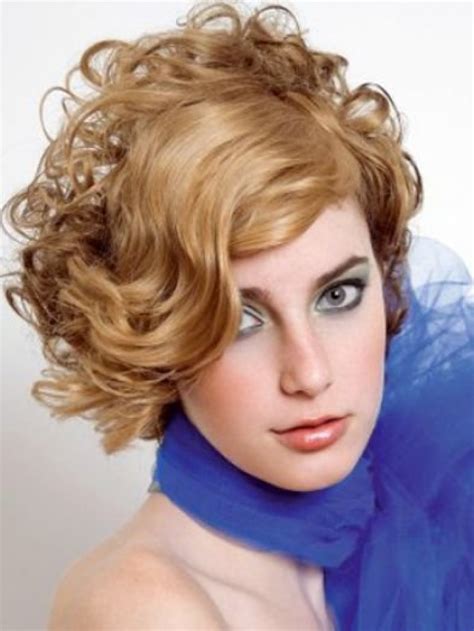This list of short curly hairstyles for men will turn any curls nightmare into a dream as you'll get inspiration and tips on how to wear your curly hair! CURLY BOB HAIRSTYLES: August 2012