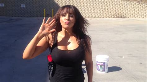 Layla Wwe Universe Als Ice Bucket Challenge Youtube