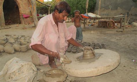 Badins Kumbhar Tribe Keeping The Art Of Pottery Alive Pakistan