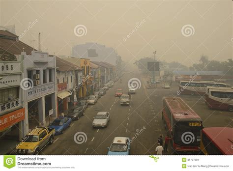 Ipu stands for indeks pencemaran udara or air pollution index (api) is an indicator for the air quality status at any particular area within. Haze Hazard At Malaysia Editorial Photo - Image: 31797801