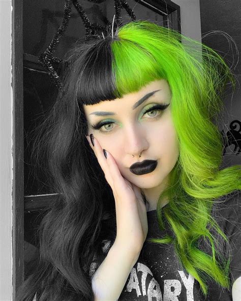 This Hair Dye Is Magic Split Dyed Hair Black And Green Hair