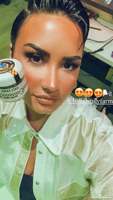 Demi Lovato Ddlovato Nude Onlyfans Leaks The Fappening Photo