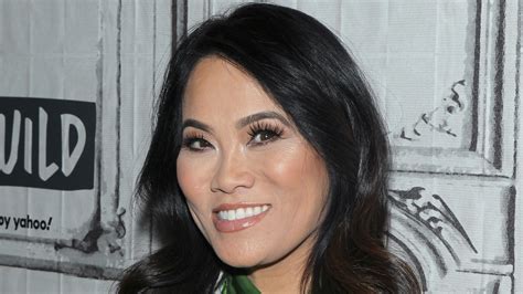 Dr Pimple Popper Reveals Why She Almost Didn T Get Into Dermatology