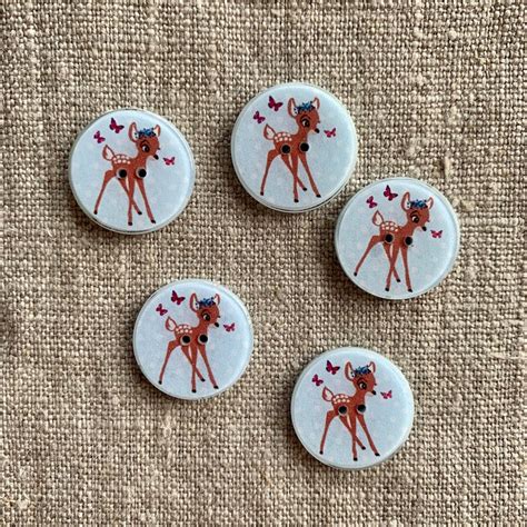Retro Bambi Lilli Buttons — Loop Knitting