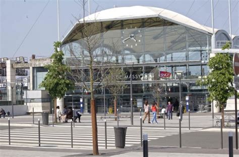 Thus certain trains serve at montparnasse station and this station simultaneously, although it is not permitted to use the tgv to travel between. Taxi 91 à Massy TGV | Disponible au ☎ 06.77.99.22.26