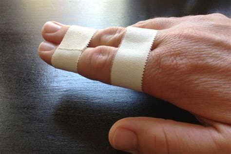 How To Treat A Jammed Finger Everything You Need To Know