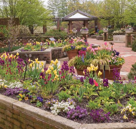 6 Therapeutic Gardens To Consider For Clients Pool Installation