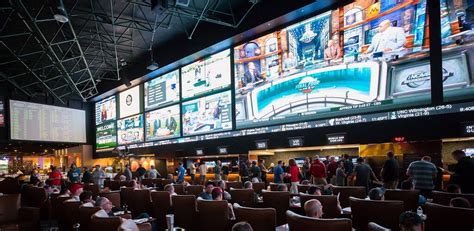 Unfortunately, las vegas sportsbooks have tightened up on the free alcohol. The Ultimate Guide To March Madness In Las Vegas - Sports ...