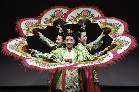 Traditional Korean Dance Traditional Korean Dance By A Per Flickr