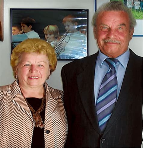 I hope you guys enjoyed another true crime video! Das Mädchen, das 24 Jahre vermisst wurde, wurde in dem ...