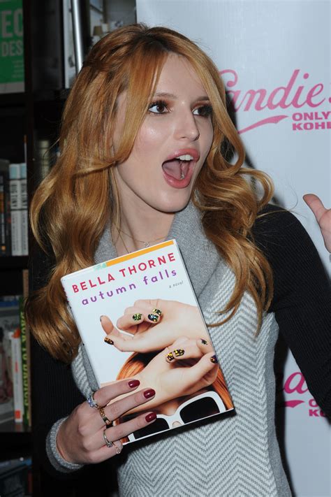 Bella Thorne At Her Autumn Falls Book Signing At Barnes Bella Thorne Photo 38333852 Fanpop