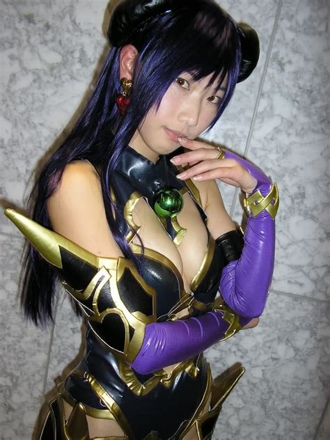 Sexy Armor Cosplay Girl Obsolete Gamer